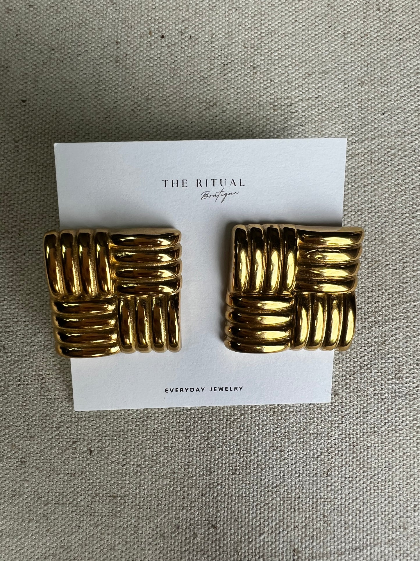 Sofia Square Ribbed Earrings