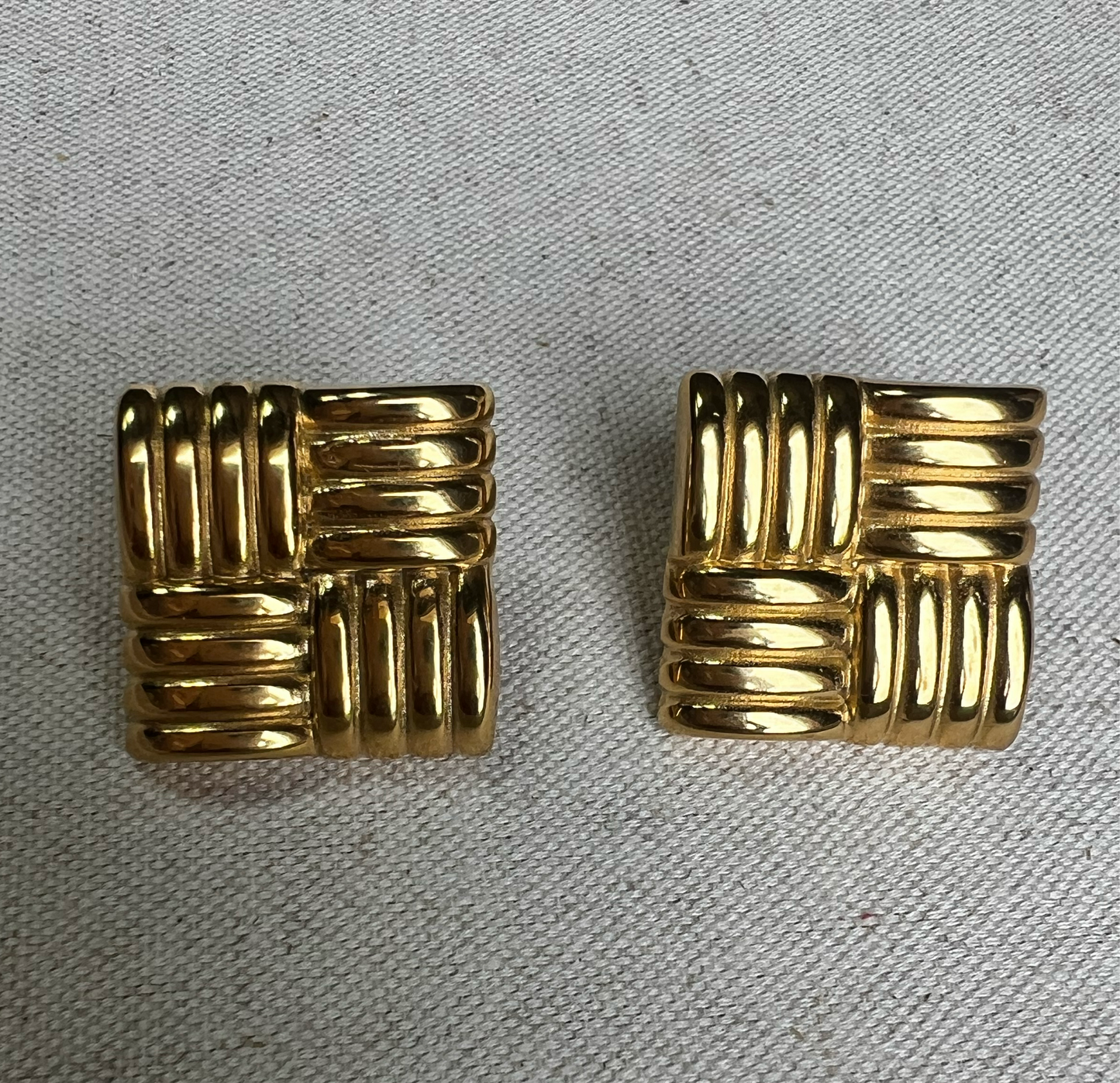 Sofia Square Ribbed Earrings